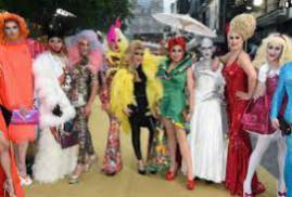Absolutely Fabulous: The Movie 2016
